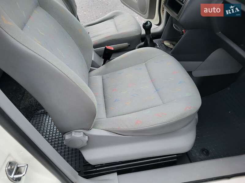Минивэн Volkswagen Caddy 2006 в Хмельницком фото 72 Минивэн Volkswagen Caddy 2006 в Хмельницком