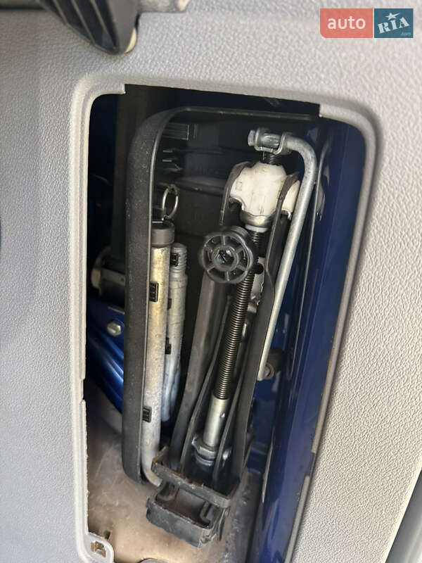 Минивэн Volkswagen Caddy 2005 в Ивано-Франковске фото 18 Минивэн Volkswagen Caddy 2005 в Ивано-Франковске