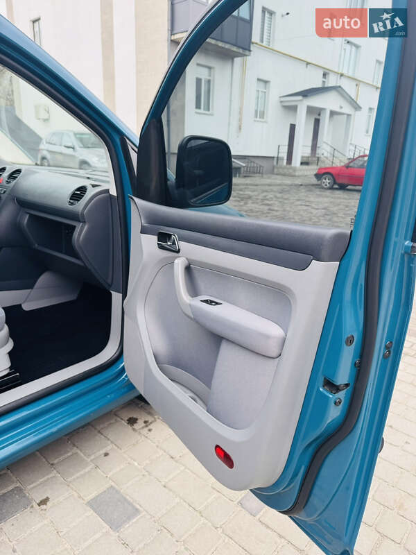 Минивэн Volkswagen Caddy 2008 в Ровно