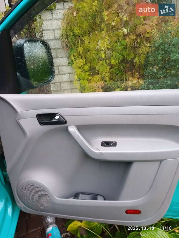 Вантажний фургон Volkswagen Caddy 2008 в Кривому Розі фото 13 Вантажний фургон Volkswagen Caddy 2008 в Кривому Розі