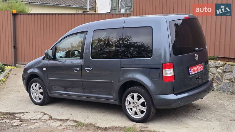 Мінівен Volkswagen Caddy 2010 в Полтаві