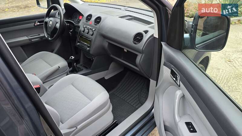Мінівен Volkswagen Caddy 2010 в Полтаві