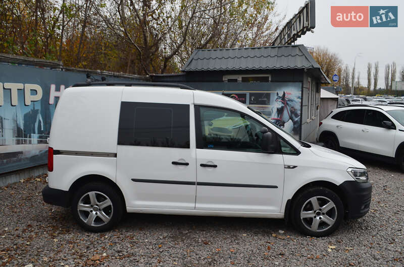 Мінівен Volkswagen Caddy 2020 в Києві