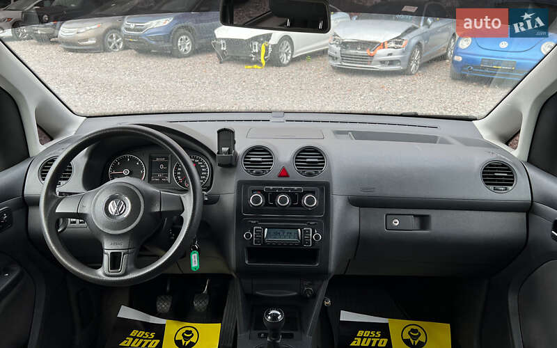 Минивэн Volkswagen Caddy 2010 в Львове
