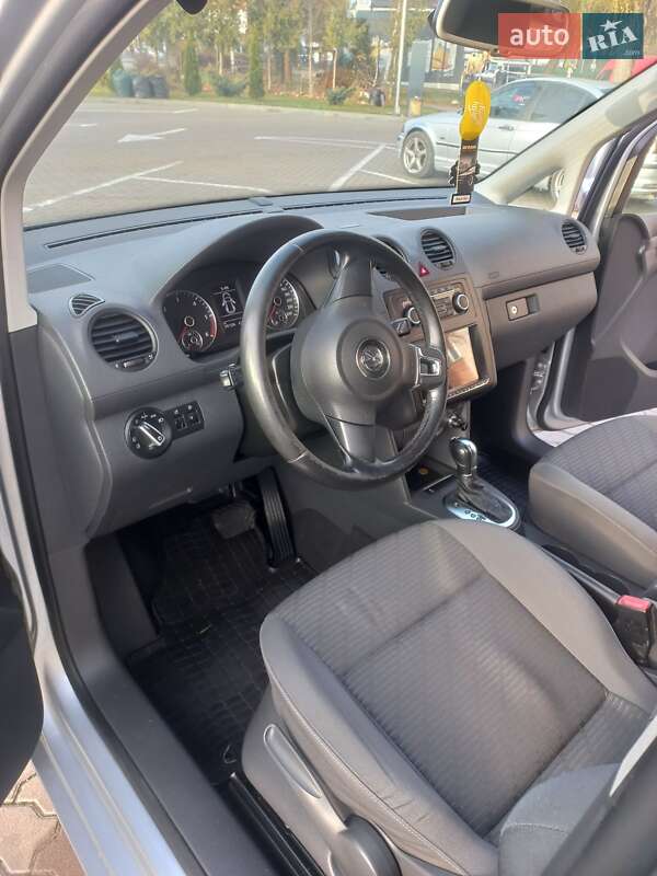 Минивэн Volkswagen Caddy 2011 в Дрогобыче