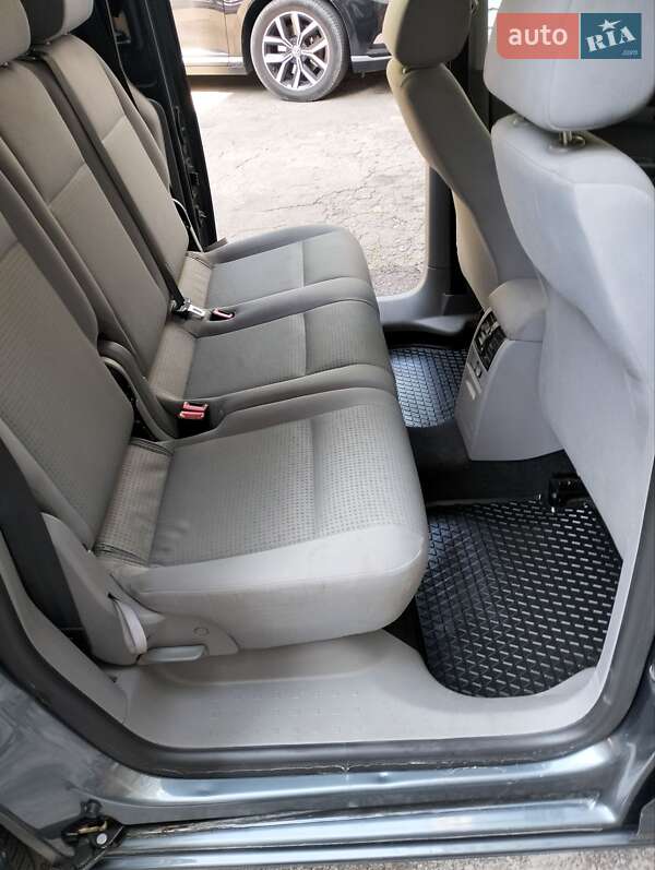 Минивэн Volkswagen Caddy 2009 в Львове