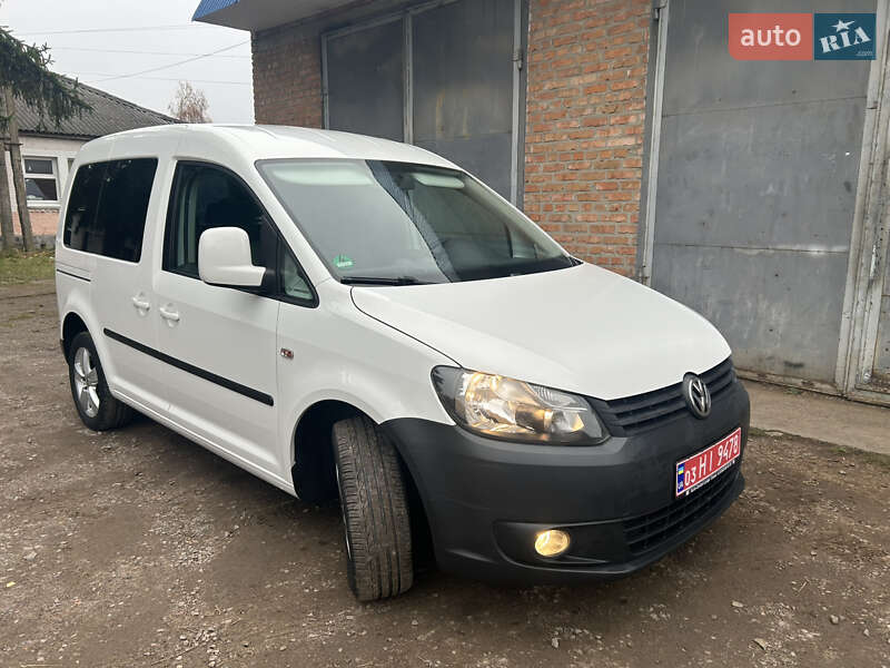Мінівен Volkswagen Caddy 2011 в Нововолинську