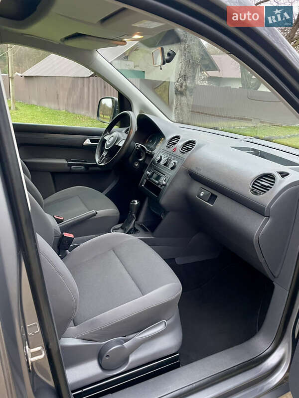 Мінівен Volkswagen Caddy 2015 в Коломиї