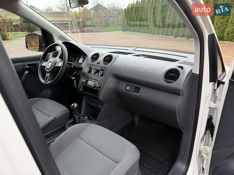Минивэн Volkswagen Caddy 2014 в Хмельницком
