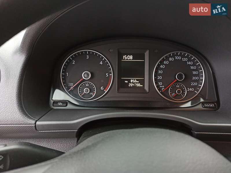 Минивэн Volkswagen Caddy 2010 в Львове