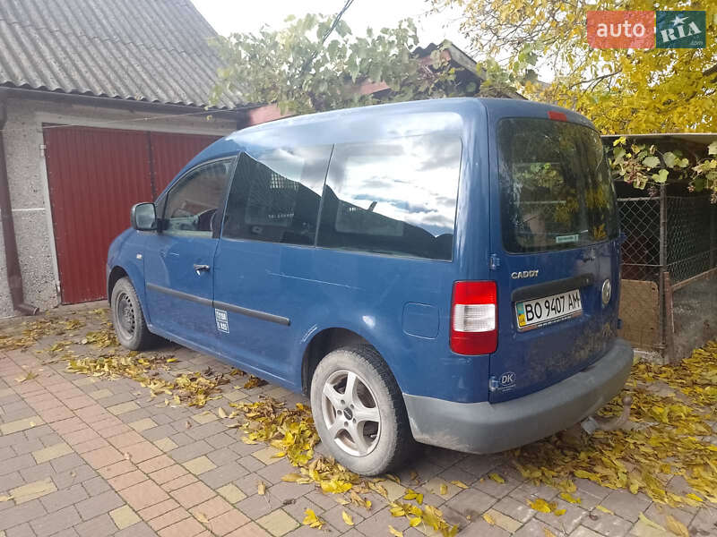 Минивэн Volkswagen Caddy 2004 в Шумске