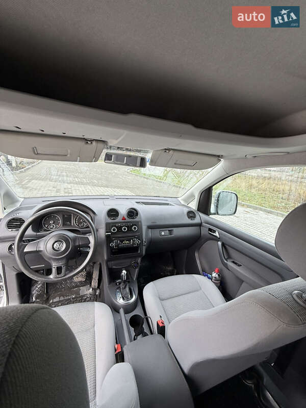 Мінівен Volkswagen Caddy 2011 в Врадіївці