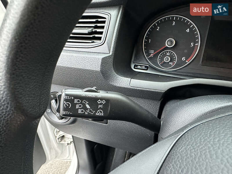 Минивэн Volkswagen Caddy 2017 в Киеве