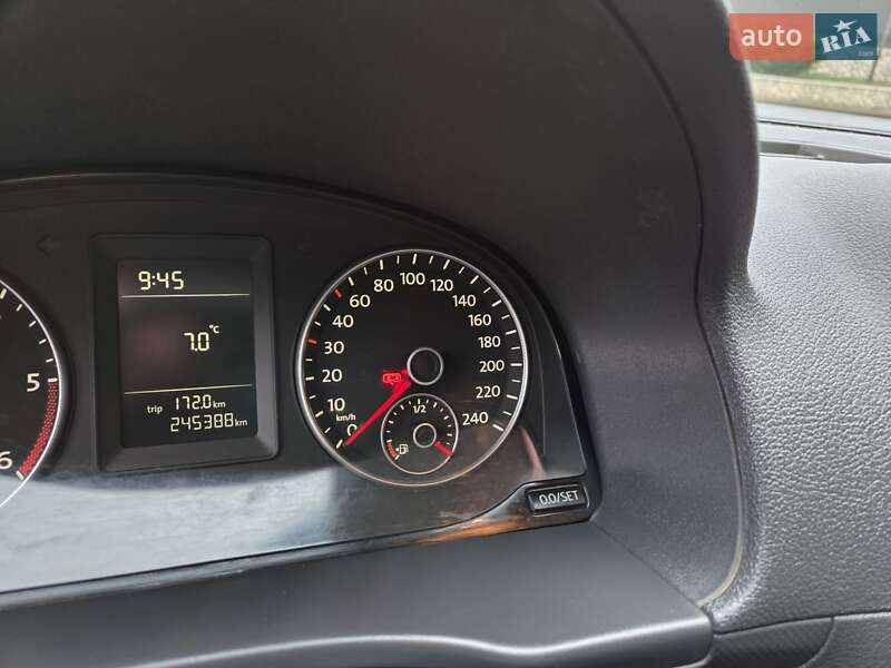 Грузовой фургон Volkswagen Caddy 2011 в Подволочиске