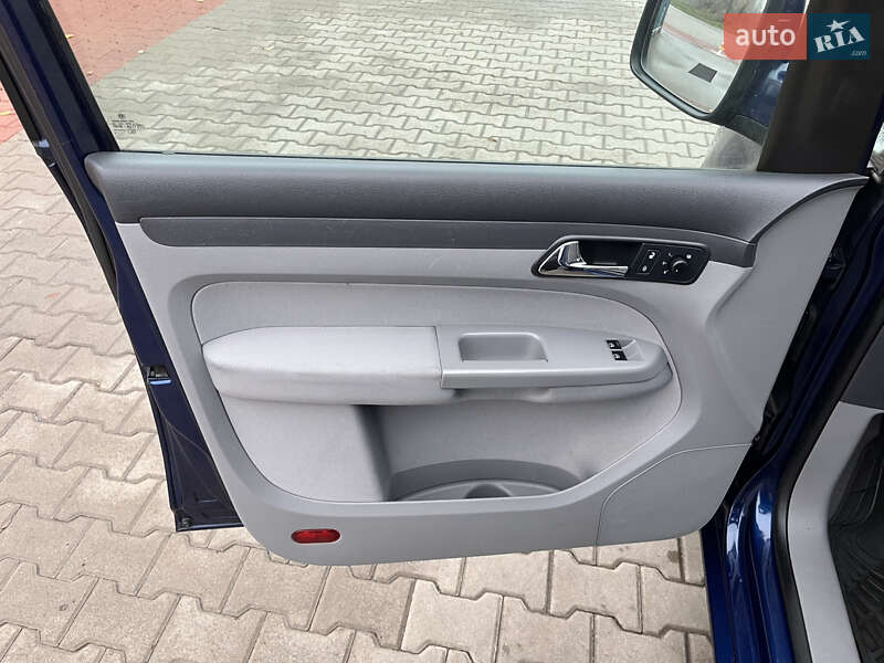 Минивэн Volkswagen Caddy 2010 в Кривом Роге фото 23 Минивэн Volkswagen Caddy 2010 в Кривом Роге