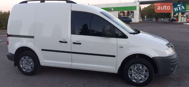 Вантажний фургон Volkswagen Caddy 2008 в Черкасах