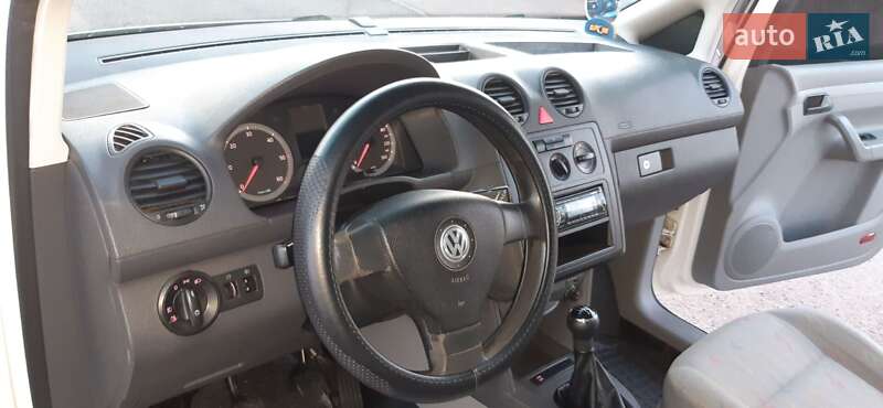 Вантажний фургон Volkswagen Caddy 2008 в Черкасах
