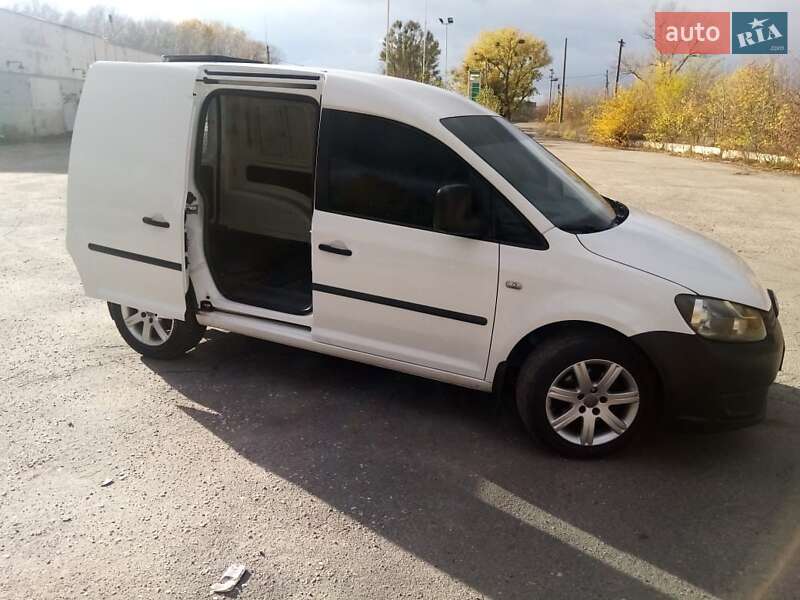 Грузовой фургон Volkswagen Caddy 2012 в Борисполе