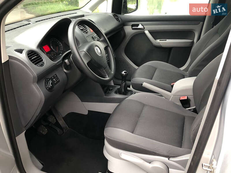 Мінівен Volkswagen Caddy 2010 в Рівному