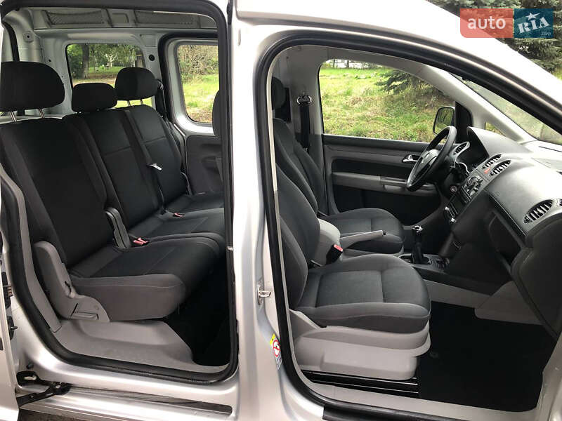 Мінівен Volkswagen Caddy 2010 в Рівному