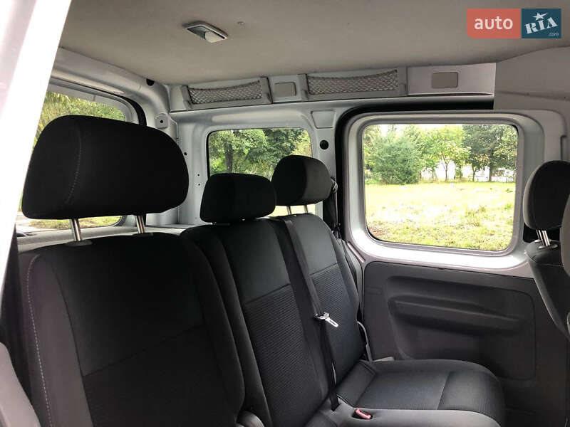 Мінівен Volkswagen Caddy 2010 в Рівному