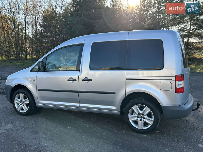 Мінівен Volkswagen Caddy 2009 в Радивиліві