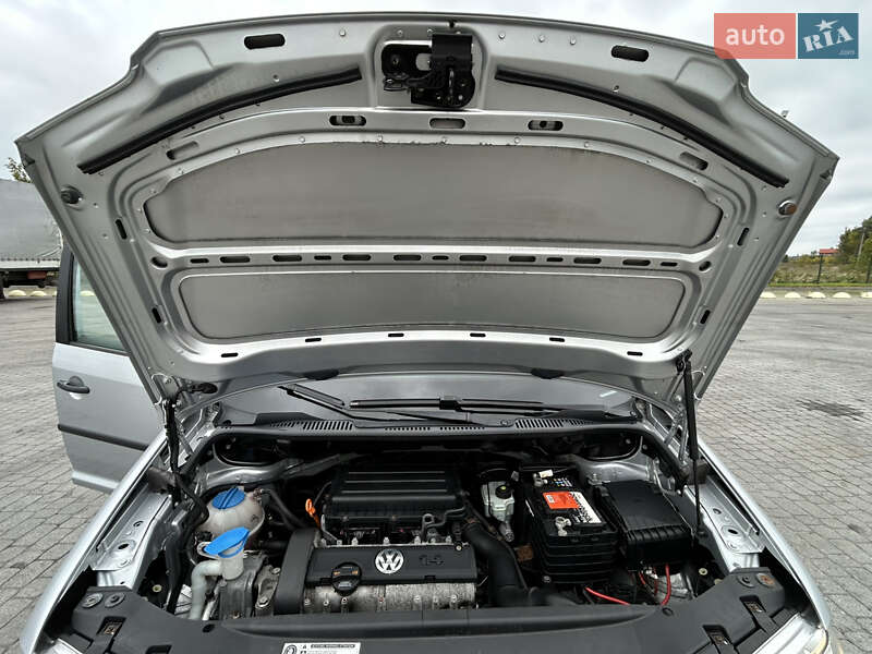 Мінівен Volkswagen Caddy 2009 в Радивиліві