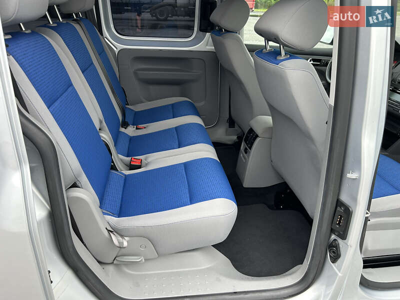 Мінівен Volkswagen Caddy 2009 в Радивиліві