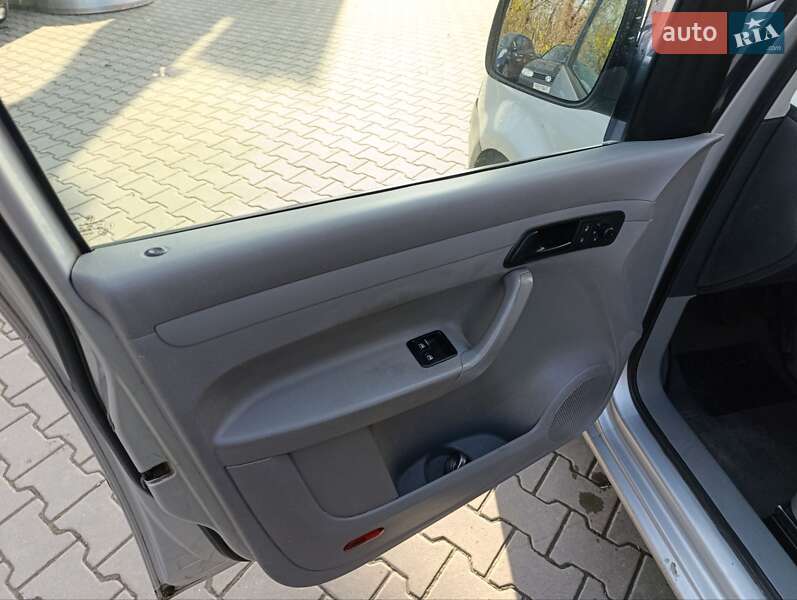 Мінівен Volkswagen Caddy 2007 в Чернівцях фото 16 Мінівен Volkswagen Caddy 2007 в Чернівцях