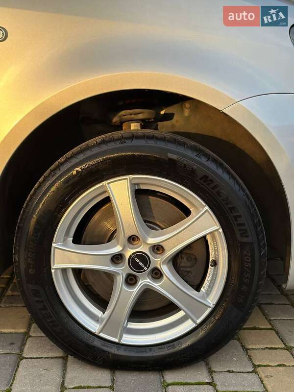 Минивэн Volkswagen Caddy 2011 в Луцке фото 6 Минивэн Volkswagen Caddy 2011 в Луцке