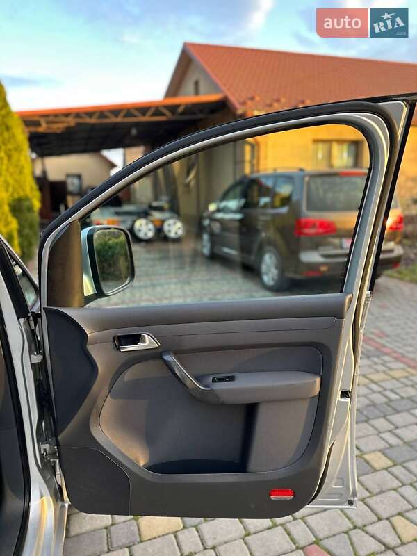 Минивэн Volkswagen Caddy 2011 в Луцке фото 22 Минивэн Volkswagen Caddy 2011 в Луцке