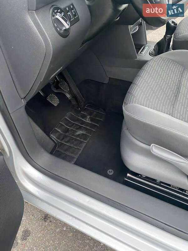 Мінівен Volkswagen Caddy 2014 в Києві фото 17 Мінівен Volkswagen Caddy 2014 в Києві