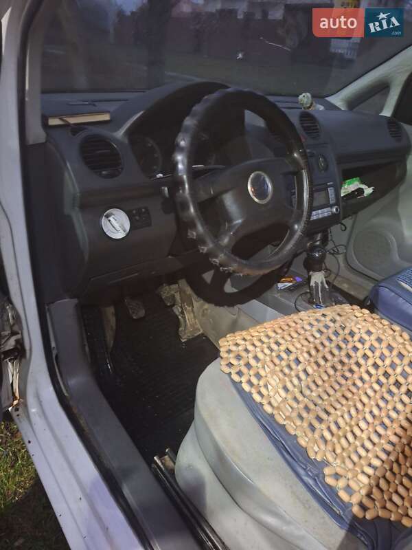 Мінівен Volkswagen Caddy 2004 в Тячеві фото 9 Мінівен Volkswagen Caddy 2004 в Тячеві
