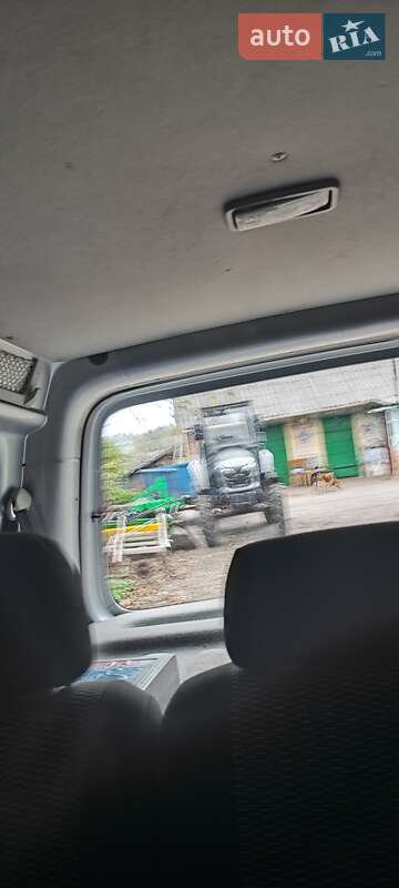 Минивэн Volkswagen Caddy 2008 в Белогорье фото 16 Минивэн Volkswagen Caddy 2008 в Белогорье
