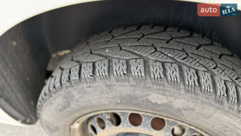 Грузовой фургон Volkswagen Caddy 2015 в Киеве