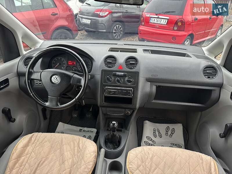 Минивэн Volkswagen Caddy 2006 в Смеле