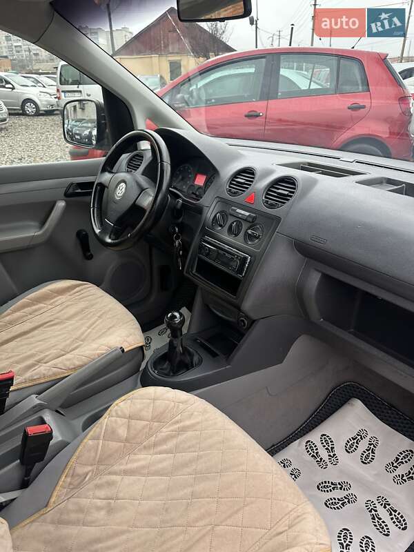 Минивэн Volkswagen Caddy 2006 в Смеле