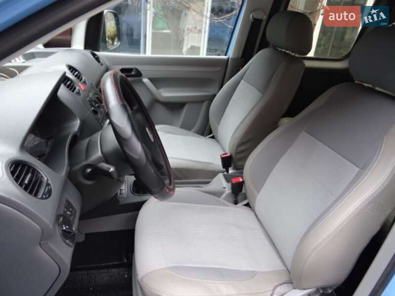Мінівен Volkswagen Caddy 2008 в Черкасах