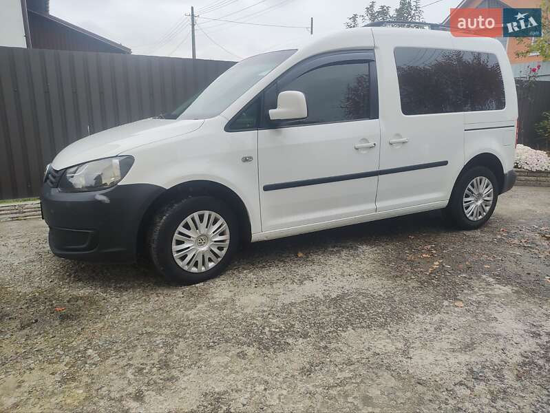 Мінівен Volkswagen Caddy 2012 в Києві