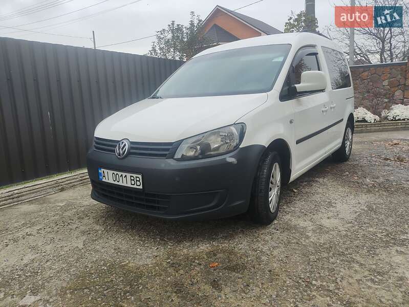 Мінівен Volkswagen Caddy 2012 в Києві