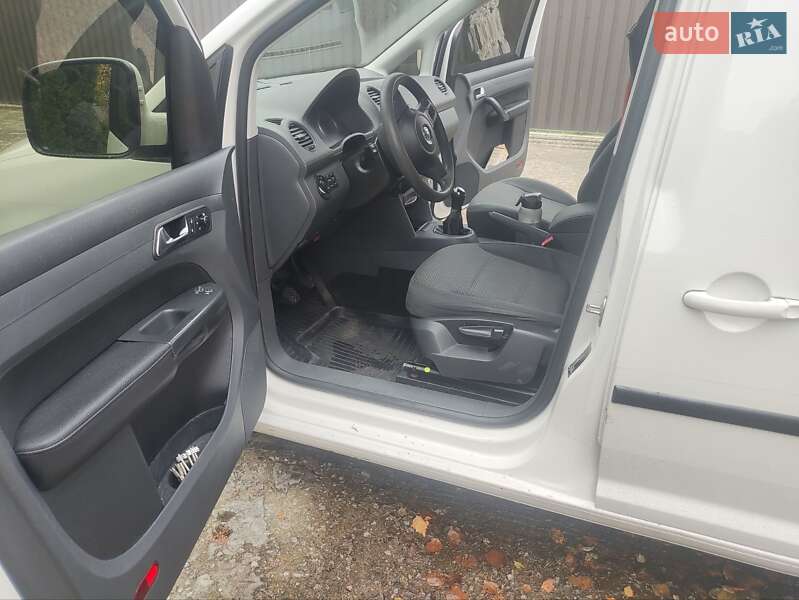 Мінівен Volkswagen Caddy 2012 в Києві