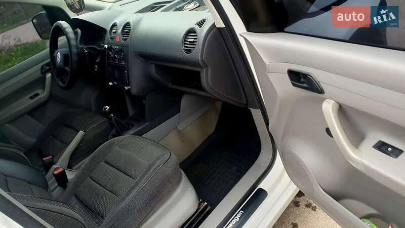 Минивэн Volkswagen Caddy 2005 в Каменском фото 17 Минивэн Volkswagen Caddy 2005 в Каменском