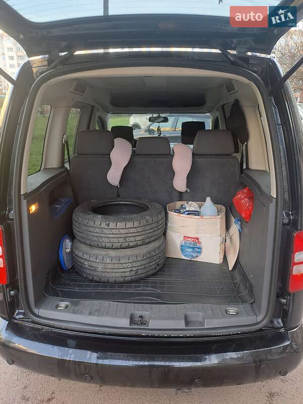 Мінівен Volkswagen Caddy 2010 в Івано-Франківську