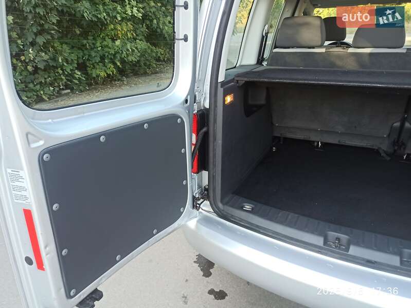 Мінівен Volkswagen Caddy 2010 в Рівному фото 25 Мінівен Volkswagen Caddy 2010 в Рівному