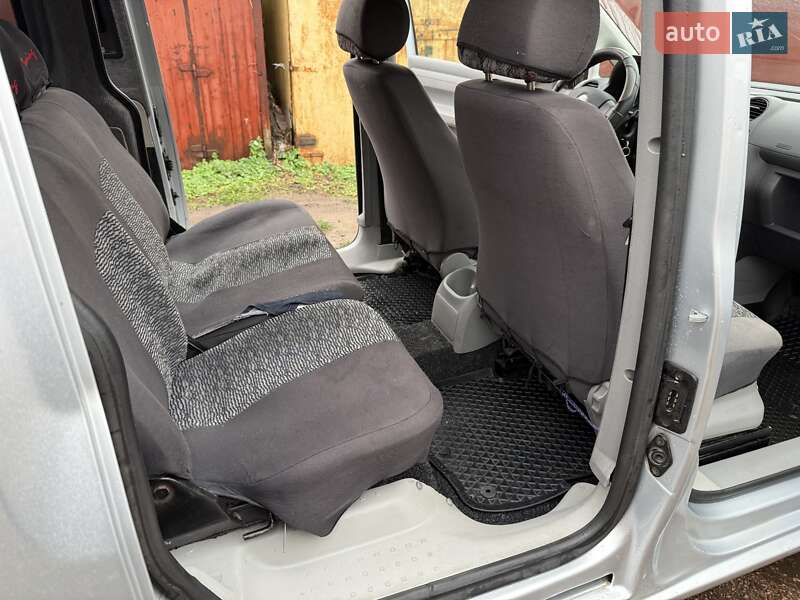 Минивэн Volkswagen Caddy 2007 в Прилуках фото 17 Минивэн Volkswagen Caddy 2007 в Прилуках