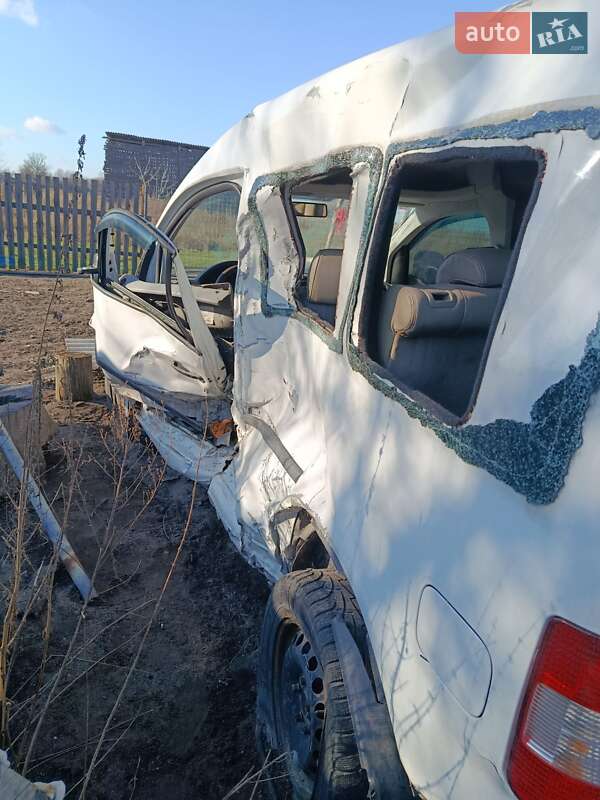 Мінівен Volkswagen Caddy 2008 в Малині