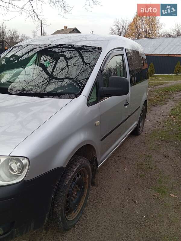 Минивэн Volkswagen Caddy 2006 в Новых Санжарах