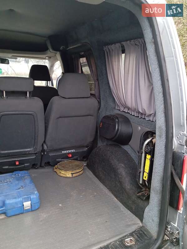 Минивэн Volkswagen Caddy 2006 в Новых Санжарах