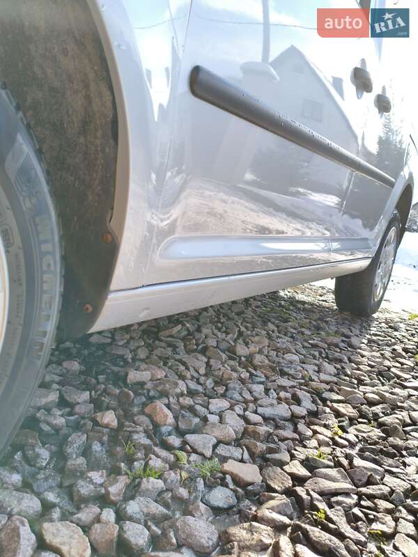 Мінівен Volkswagen Caddy 2006 в Рудки