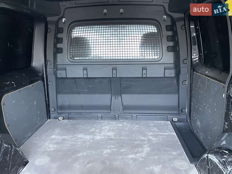 Вантажний фургон Volkswagen Caddy 2022 в Львові